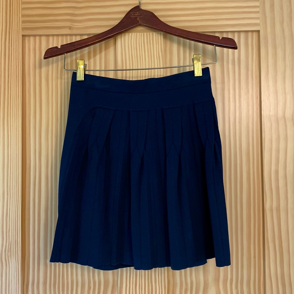 APC tennis skirt in navy blue size xs